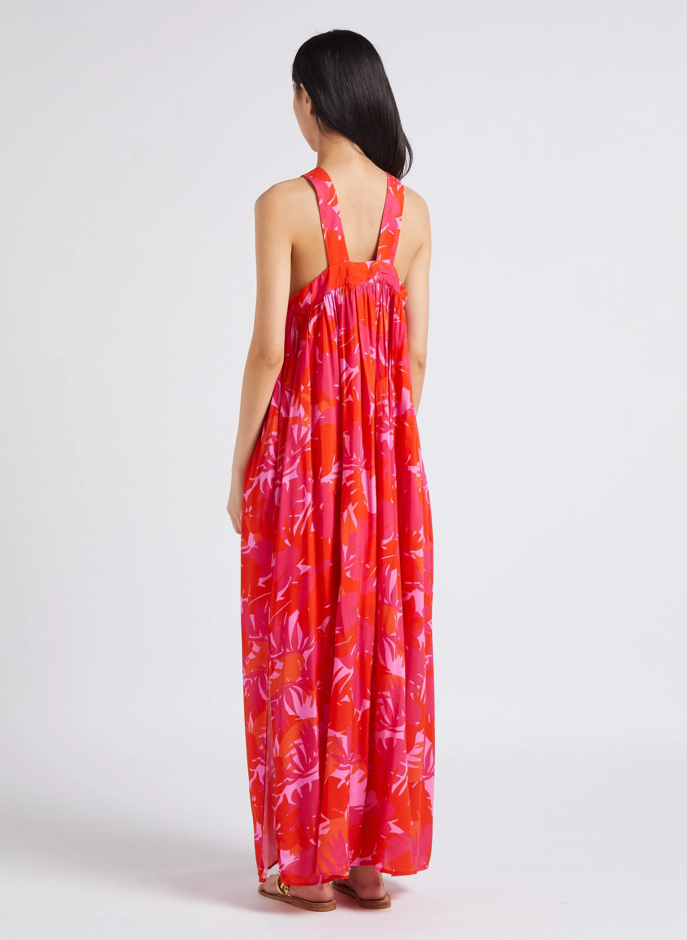 Vestido largo estampado con cuello cuadrado en rojo