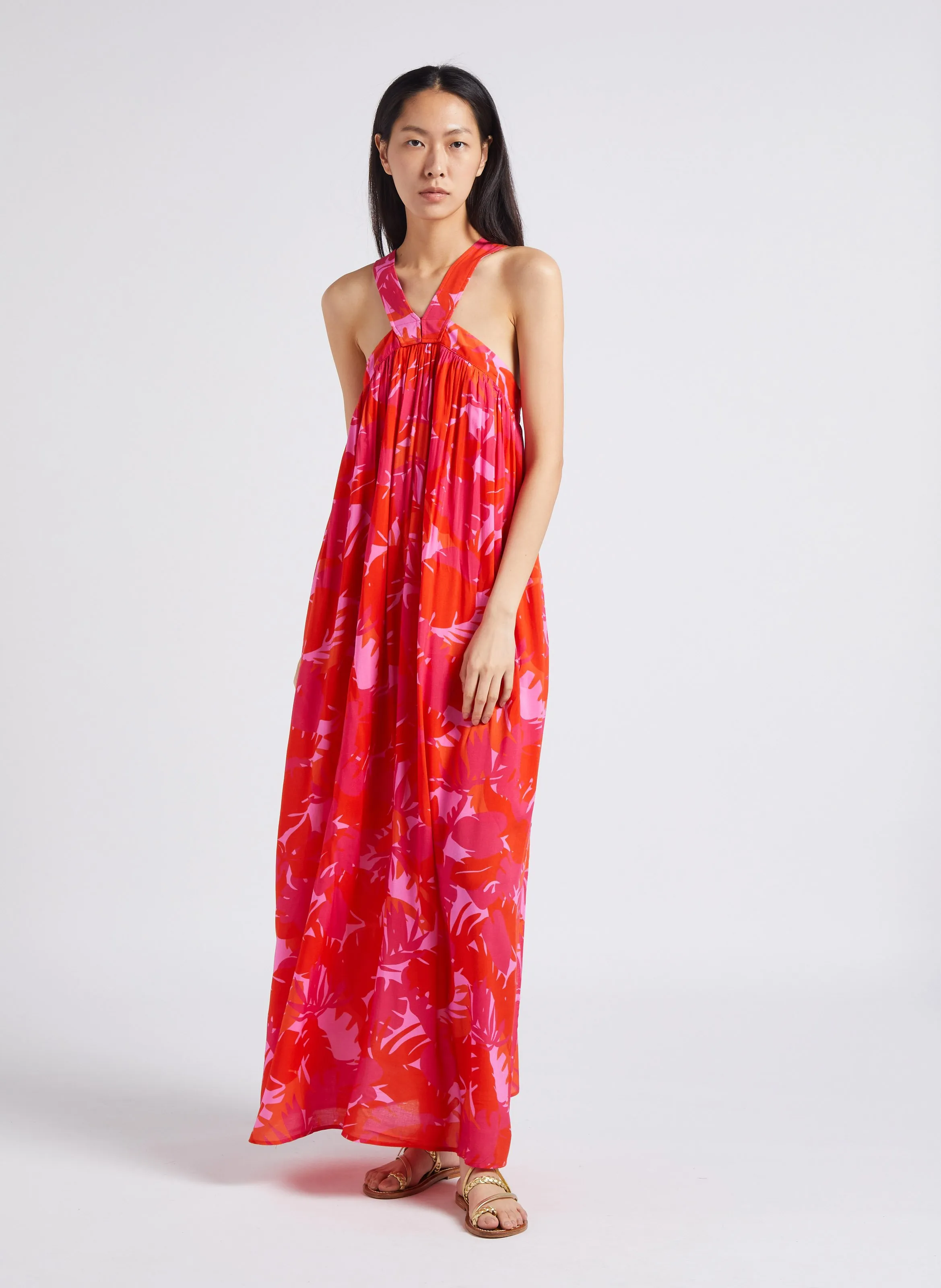 Vestido largo estampado con cuello cuadrado en rojo