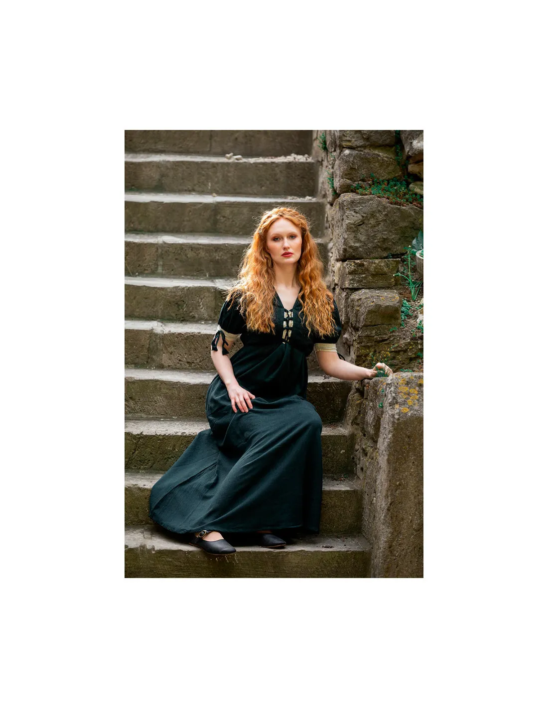 VESTIDO MEDIEVAL DENISE CON CORDONES, VERDEBLANCO NATURAL