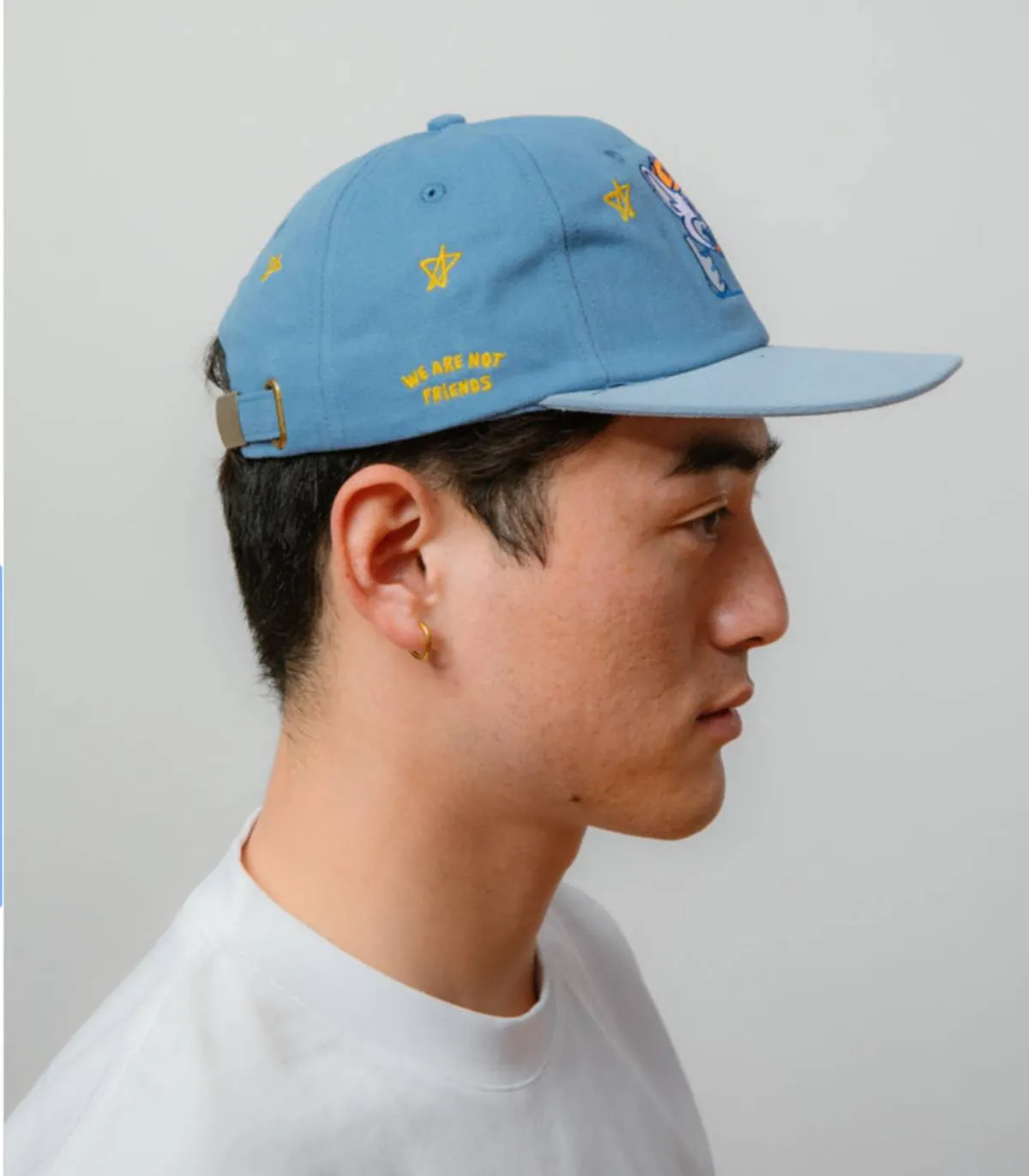WE ARE NOT FRIENDS  GORRA UNISEX AZUL  KING SIZE HAT