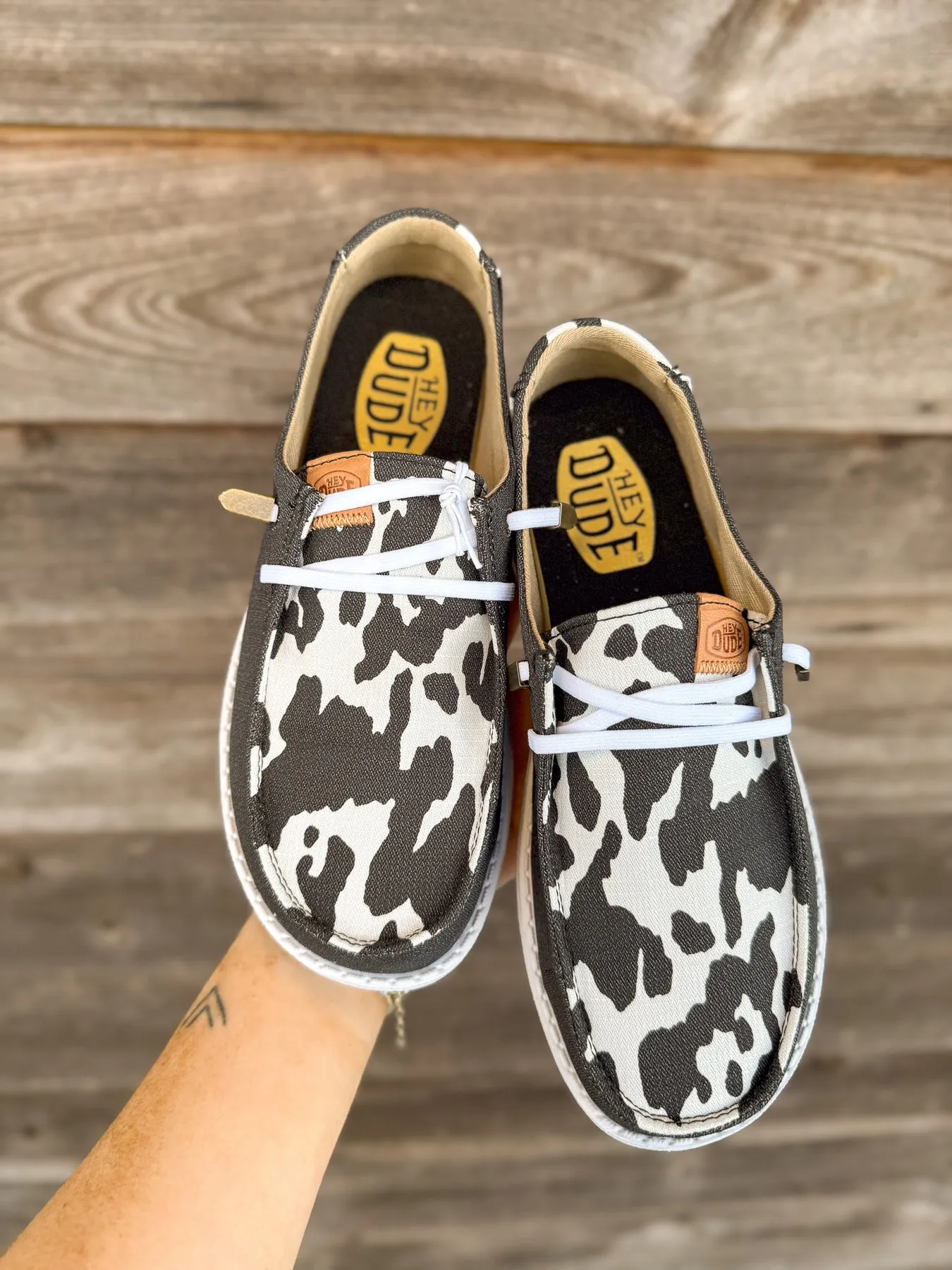 WOMEN'S HEY DUDE WENDY ANIMAL BLACK COW