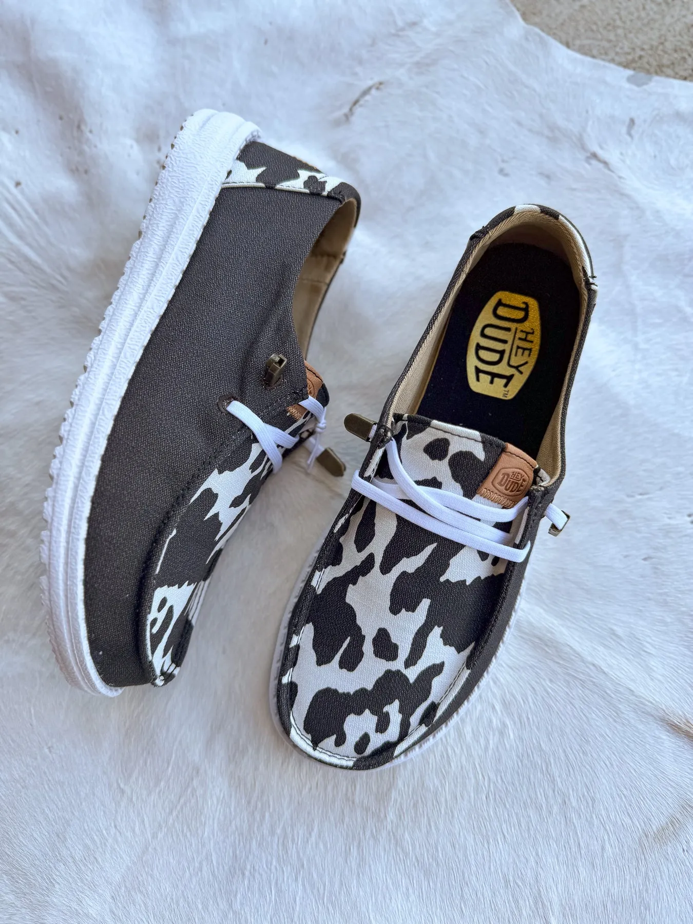 WOMEN'S HEY DUDE WENDY ANIMAL BLACK COW