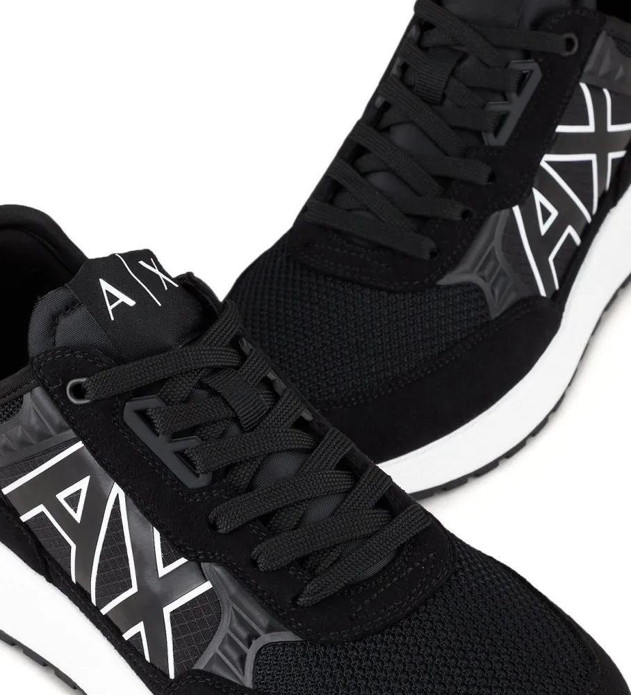Zapatillas contraste negro
