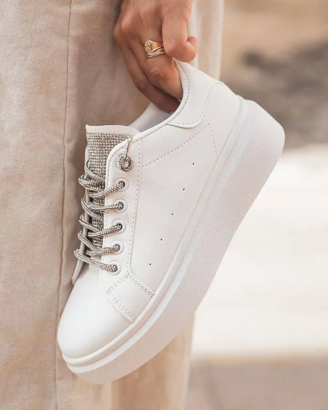 ZAPATILLAS DE MUJER PLATEADAS Y BLANCAS CON CORDONES  PAULINE