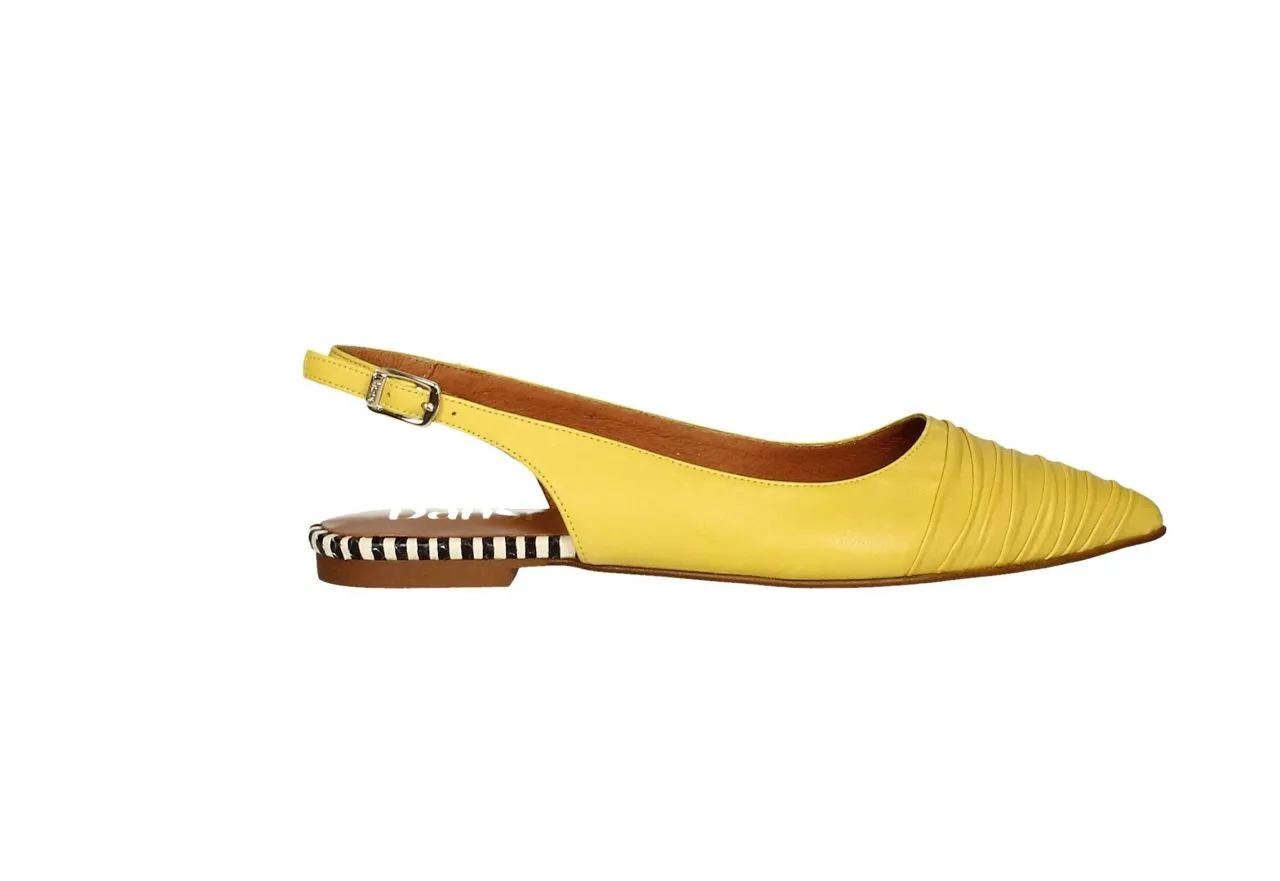 Zapato Abierto Piel Mostaza Punta Pliegues Talon Rayas