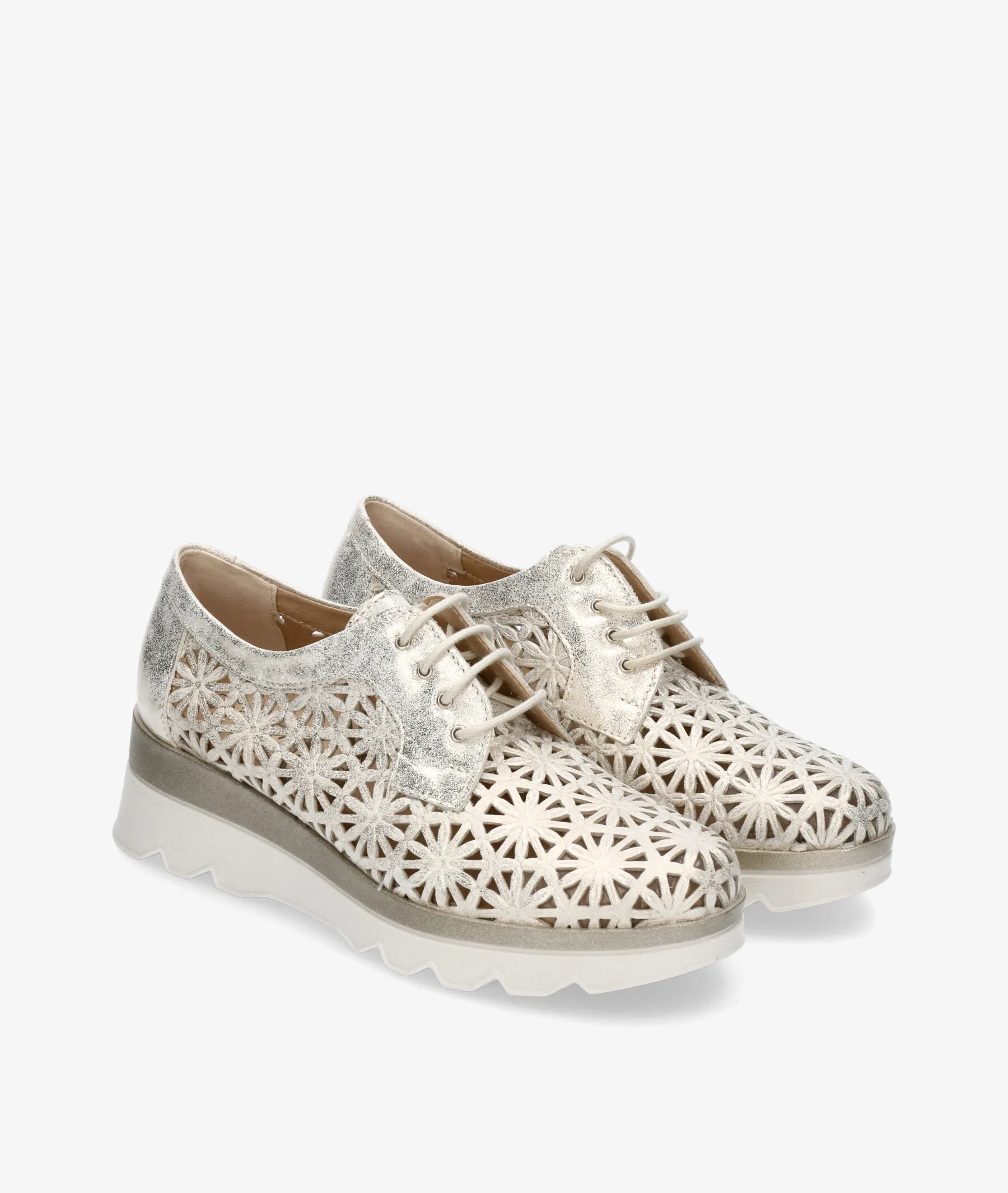Zapatos de tacón bajo Pitillos 5633 en platino