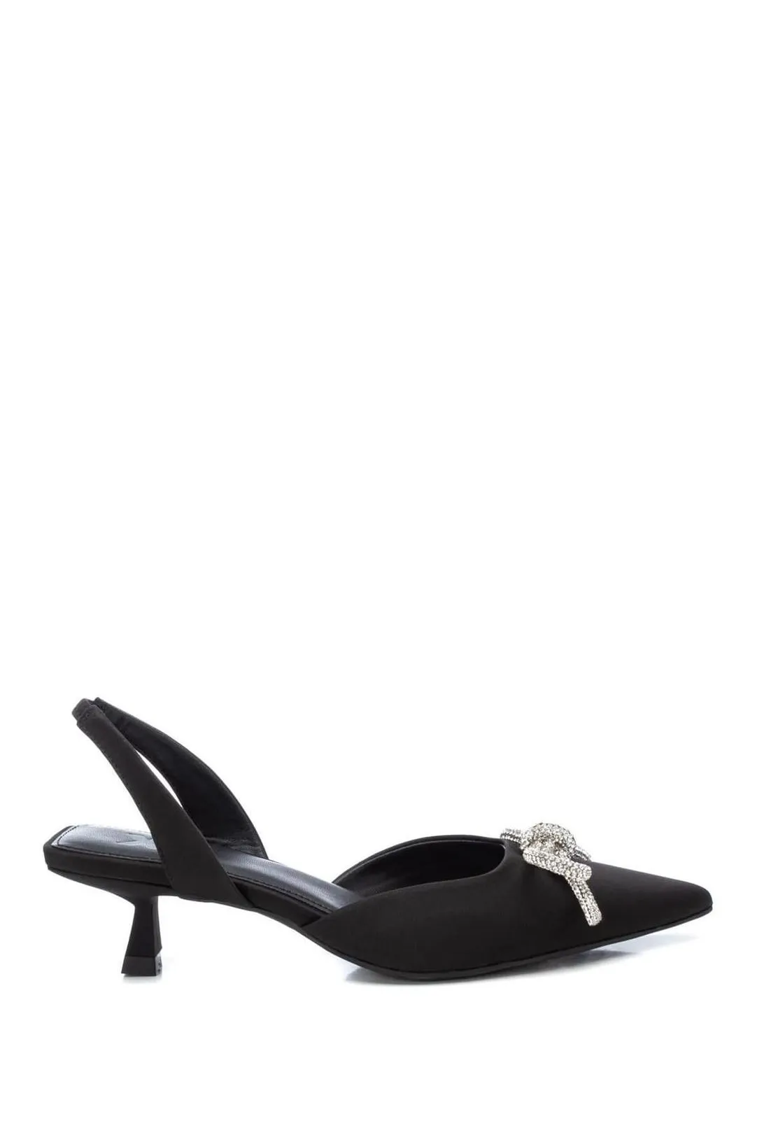 Zapatos lazo con tacón negro
